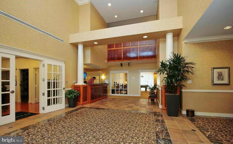 2726 Gallows Road, Unit 601 Vienna, VA 22180 - Photo 5 of 8