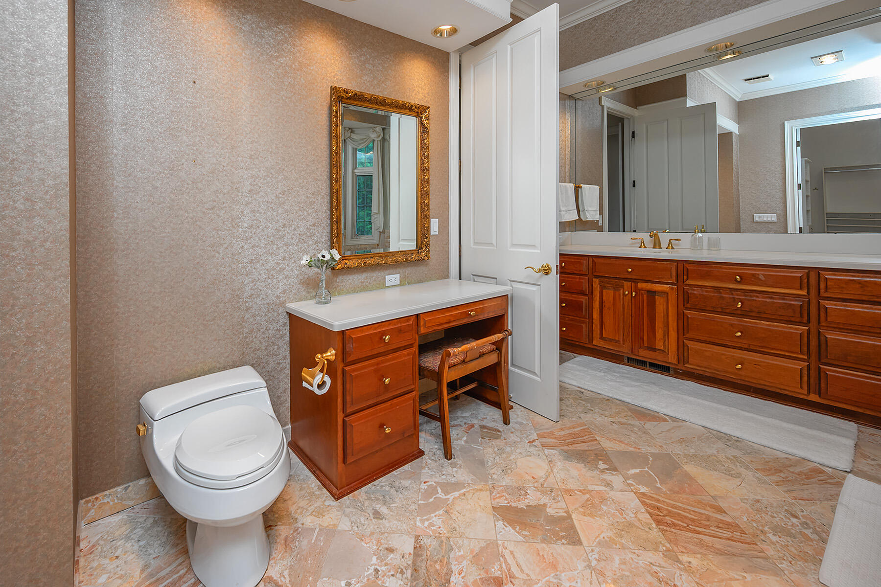 14425 Westover Road Elm Grove, WI 53122 - Photo 40 of 68 Primary Bath