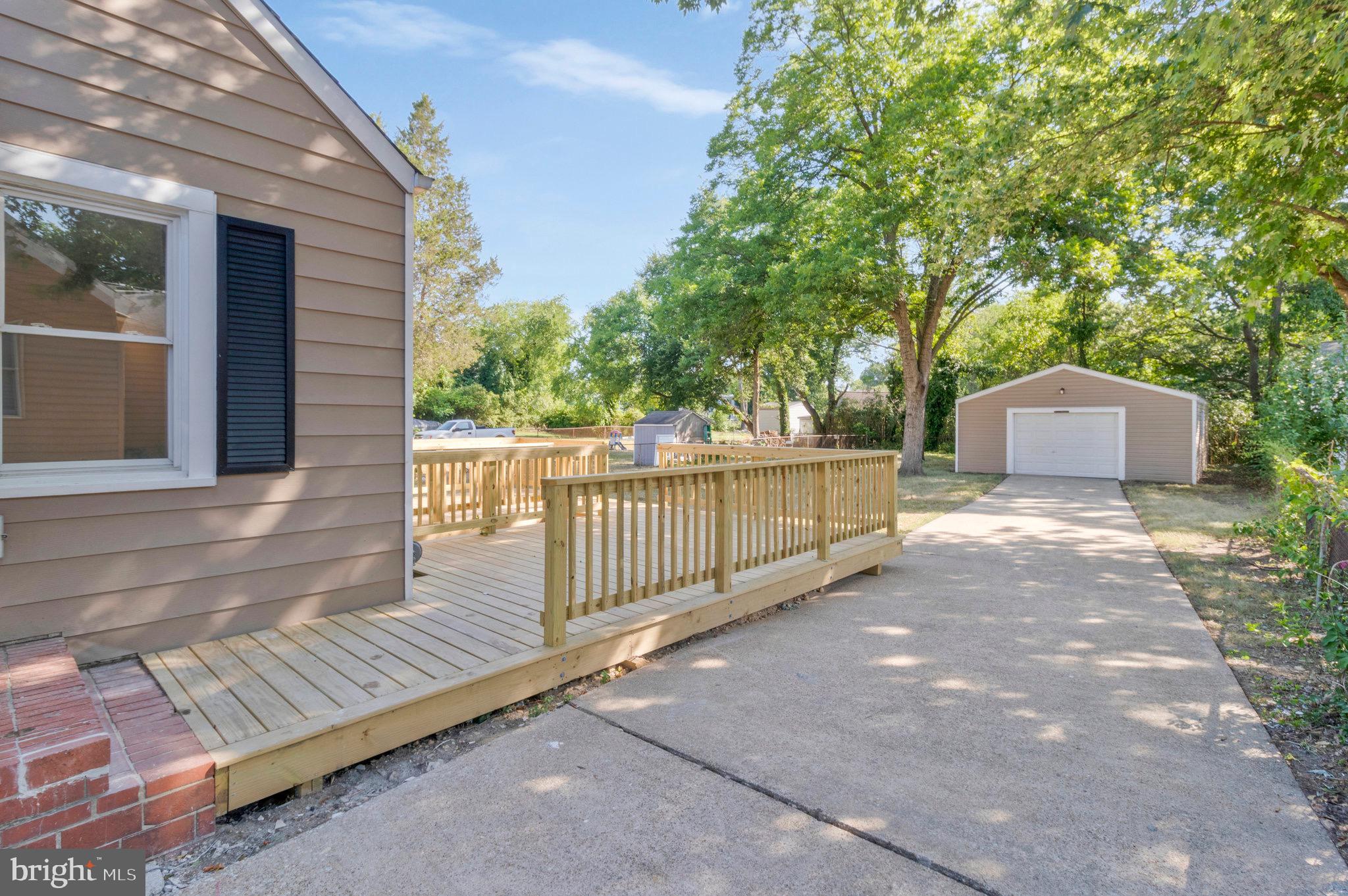 4414 Maple Road Morningside, MD 20746 - Photo 37 of 41