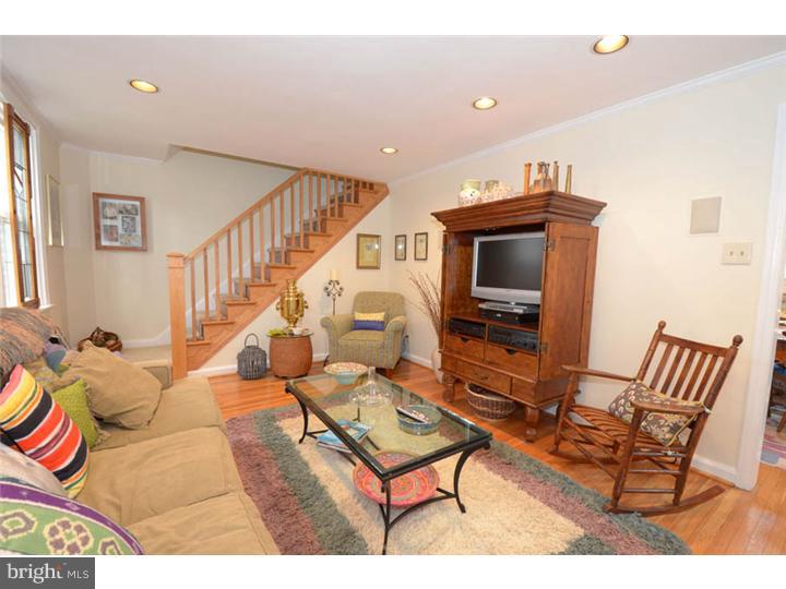 202 Canterbury Road Havertown, PA 19083 - Photo 3 of 18