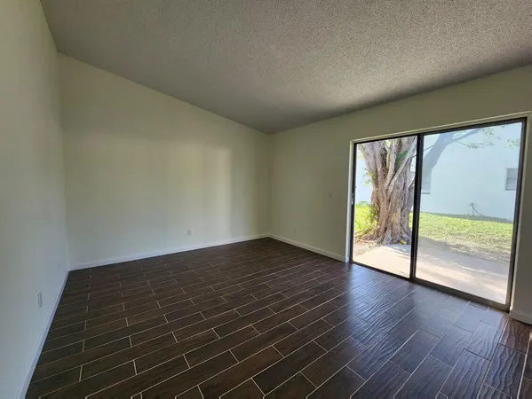 $2,350 | 3769 Mil-Race Court, Greenacres, FL 33463