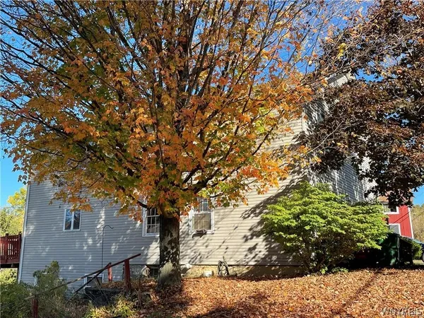 $189,900 | 9954 Vermont Hill Road, Holland, NY 14080