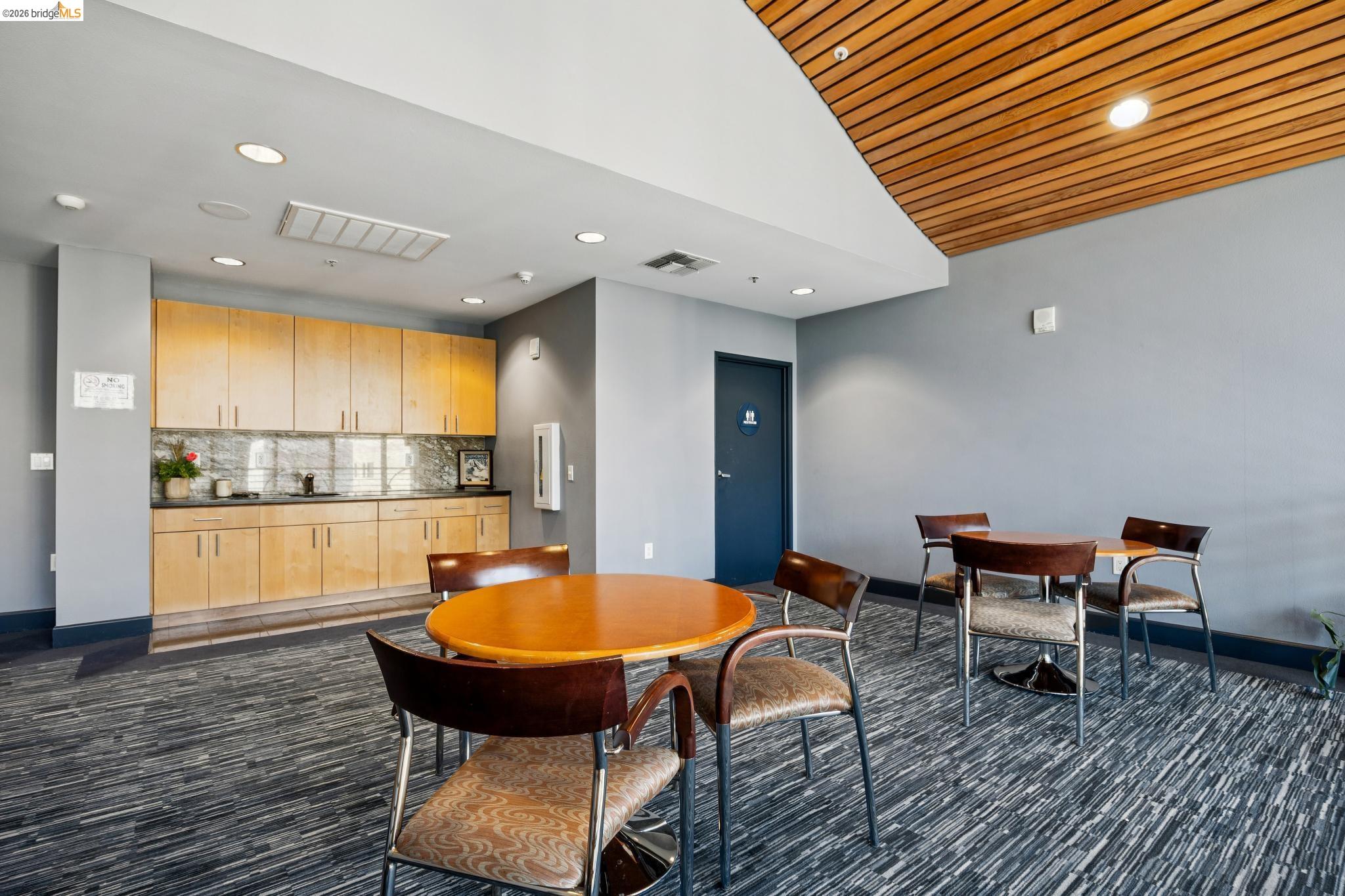 423 7th Street, Unit 506 Oakland, CA 94607 - Photo 25 of 30