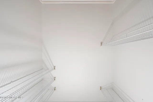 $2,900 | 45 Western Reach, Red Bank, NJ 07701