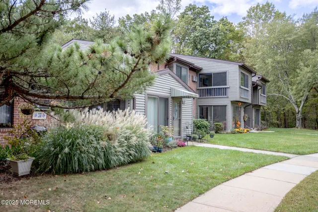 $2,900 | 45 Western Reach, Red Bank, NJ 07701