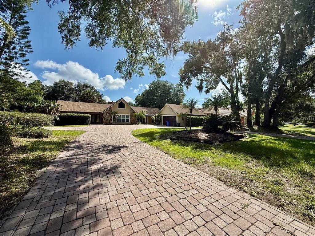 1103 Ballinger Road Lutz, FL 33548 - Photo 2 of 99 Gallery Image 2