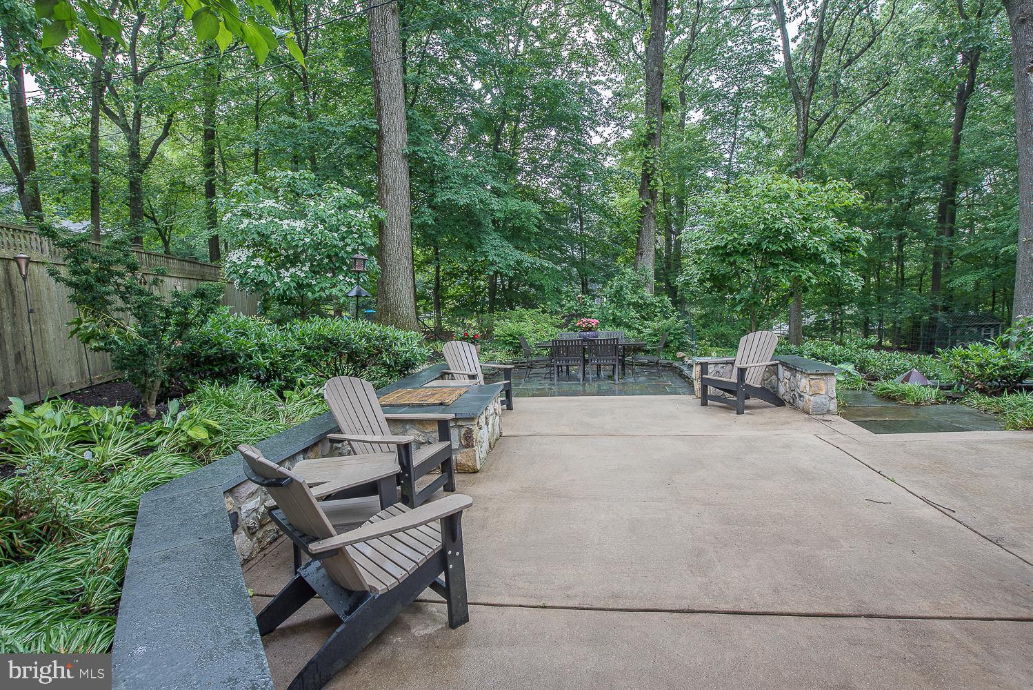 610 Timber Lane Devon, PA 19333 - Photo 31 of 35 Large Rear and Side Patio