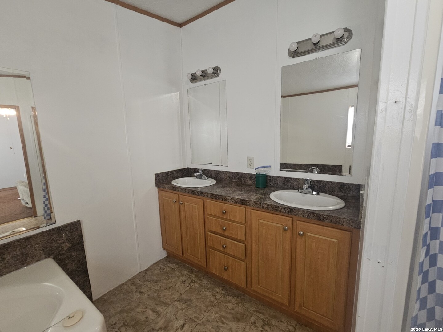 219 Lopez Street Seguin, TX 78155 - Photo 18 of 30