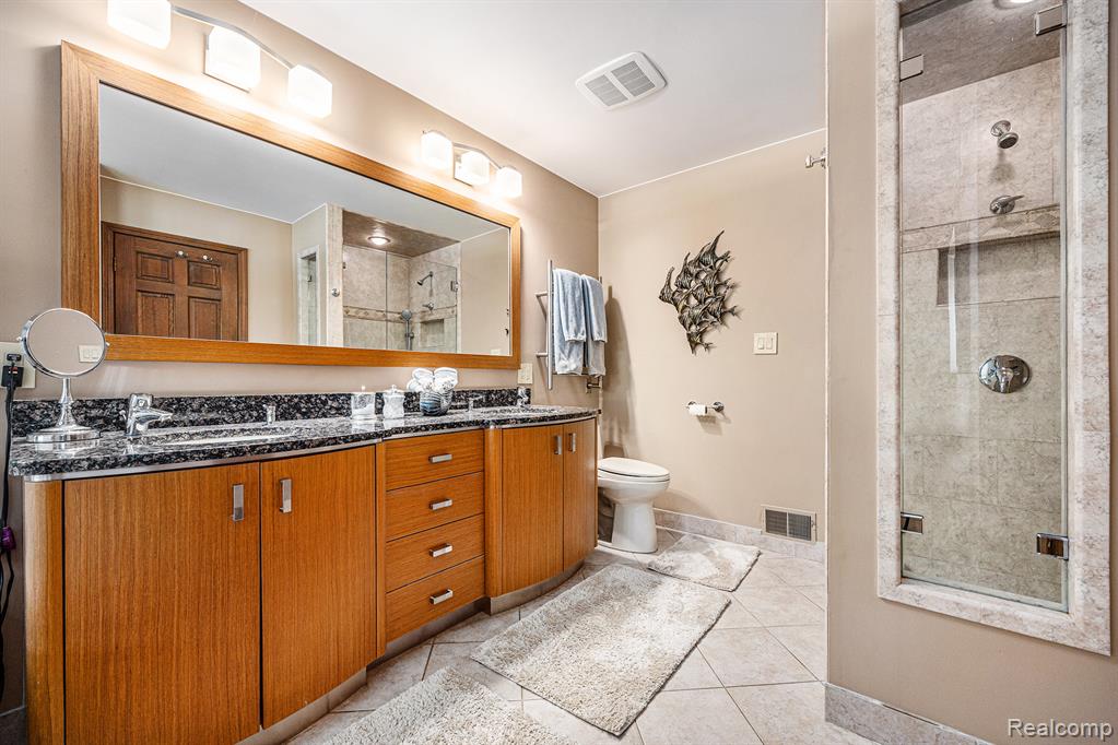 31220 Country Ridge Circle Farmington Hills, MI 48331 - Photo 17 of 35
