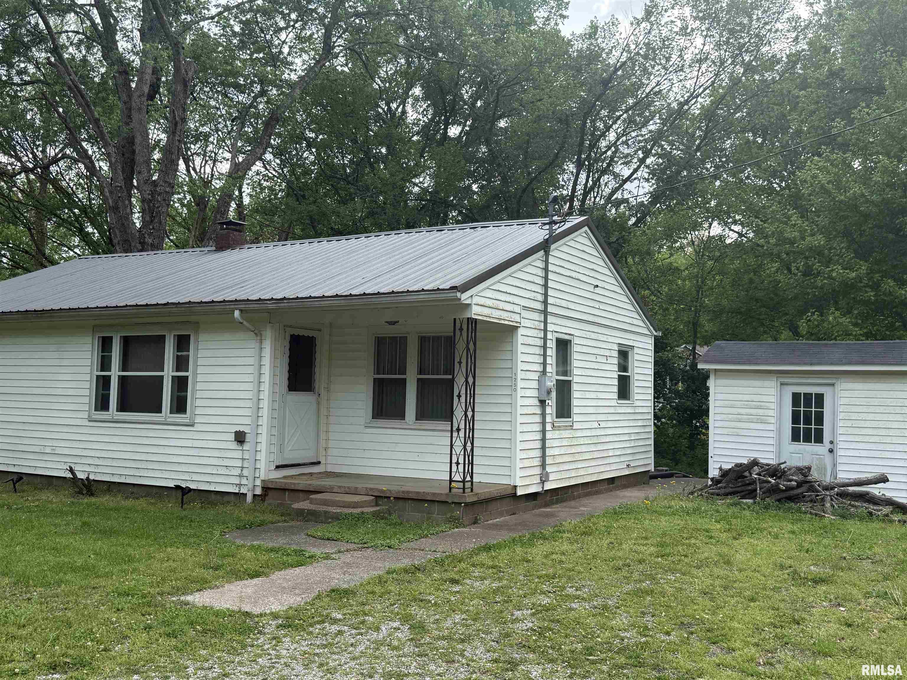 1250 Fair City Road Jonesboro, IL 62952 - Photo 2 of 24