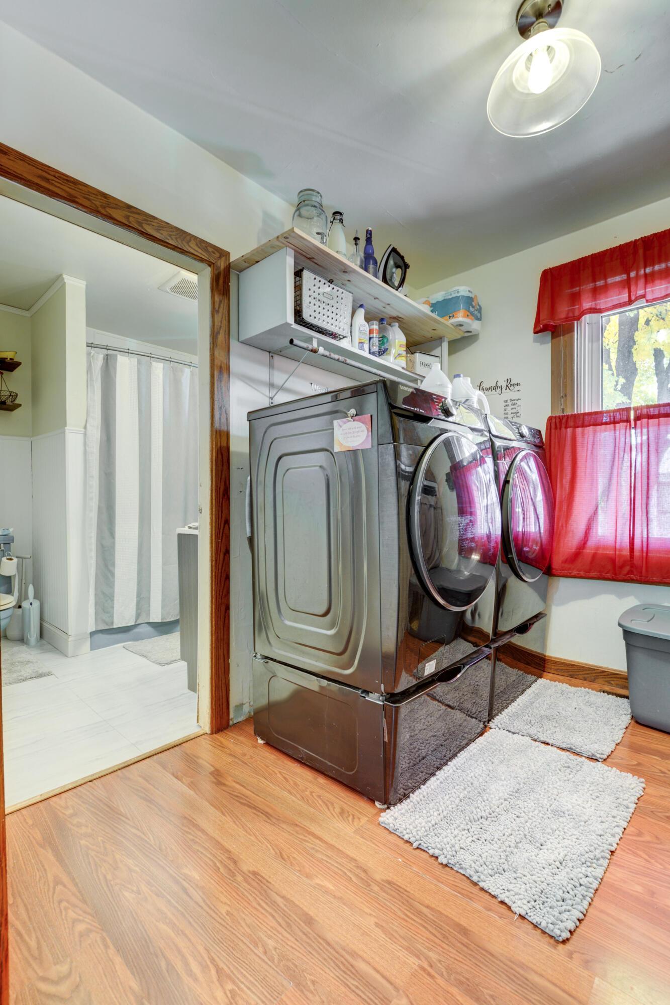 2321 Troy Road Delaware, OH 43015 - Photo 18 of 58 Laundry Room