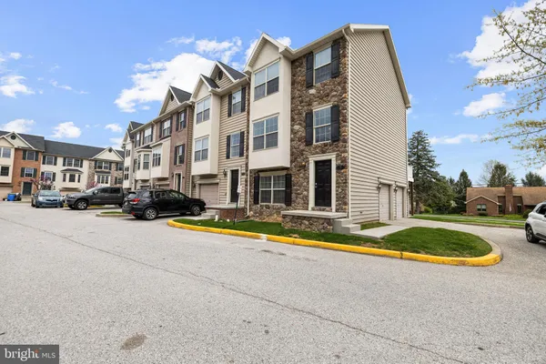 $1,899 | 10 Shady Tree Court, York, PA 17402