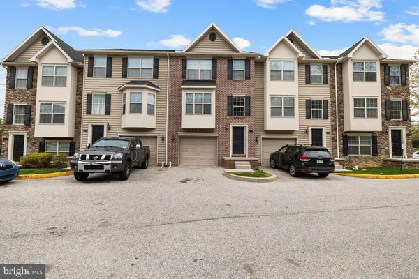 $1,899 | 10 Shady Tree Court, York, PA 17402