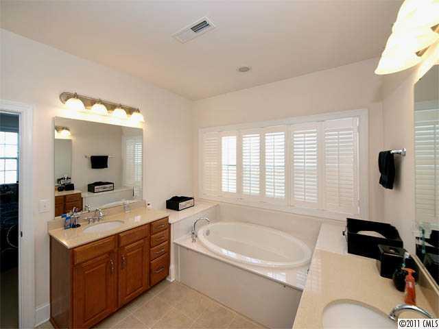 11625 Wheat Ridge Road Charlotte, NC 28277 - Photo 10 of 16 Gallery Image 10