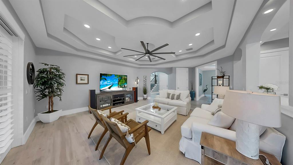 701 Pinckney Drive Apollo Beach, FL 33572 - Photo 13 of 99