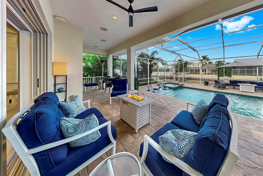 701 Pinckney Drive Apollo Beach, FL 33572 - Photo 53 of 99 a living room with furniture and a large window