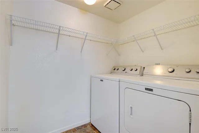 $2,100 | 8216 Carmen Boulevard, Las Vegas, NV 89128