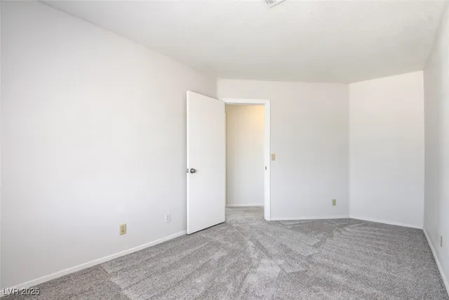 $2,100 | 8216 Carmen Boulevard, Las Vegas, NV 89128