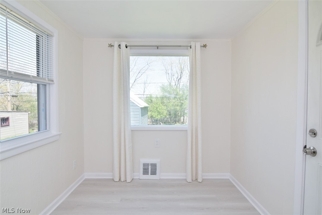 20919 Hansen Road Maple Heights, OH 44137 - Photo 9 of 25 Dining Nook
