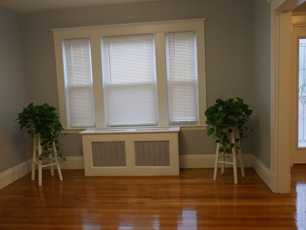 19 Richardson Road Lynn, MA 01904 - Photo 5 of 35 Gallery Image 5
