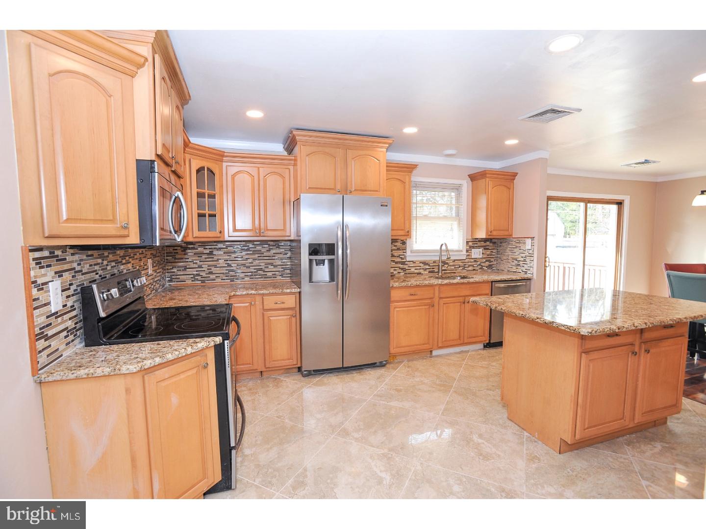 520 Cushmore Road Southampton, PA 18966 - Photo 6 of 19 Kitchen