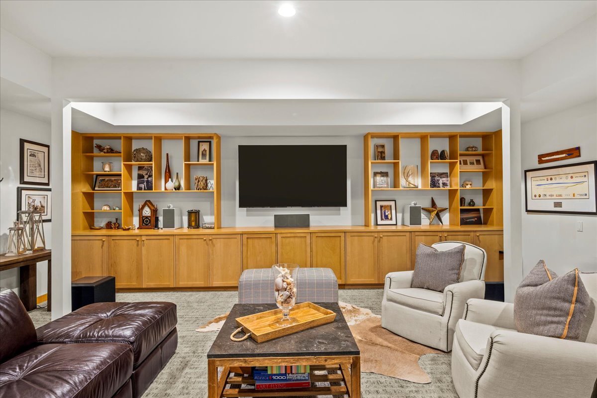 4 Indian Hill Road Winnetka, IL 60093 - Photo 27 of 31 Gallery Image 27