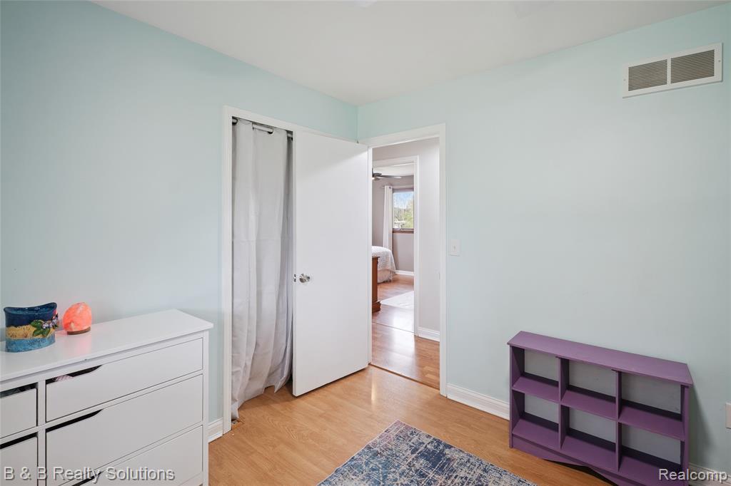 54675 Romeo Plank Road Macomb, MI 48042 - Photo 30 of 57