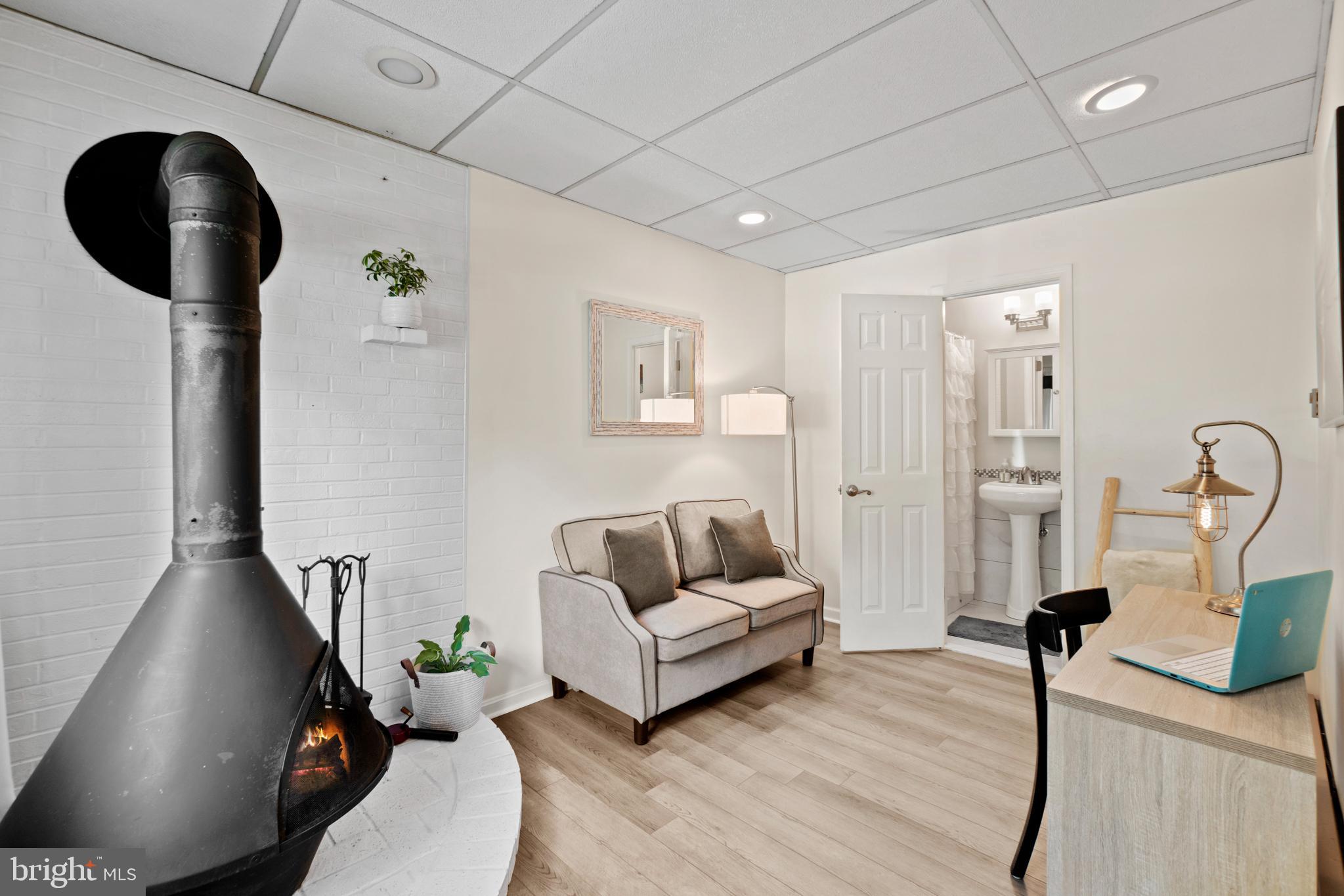 17 Dunmore Road Catonsville, MD 21228 - Photo 11 of 35 Gallery Image 11