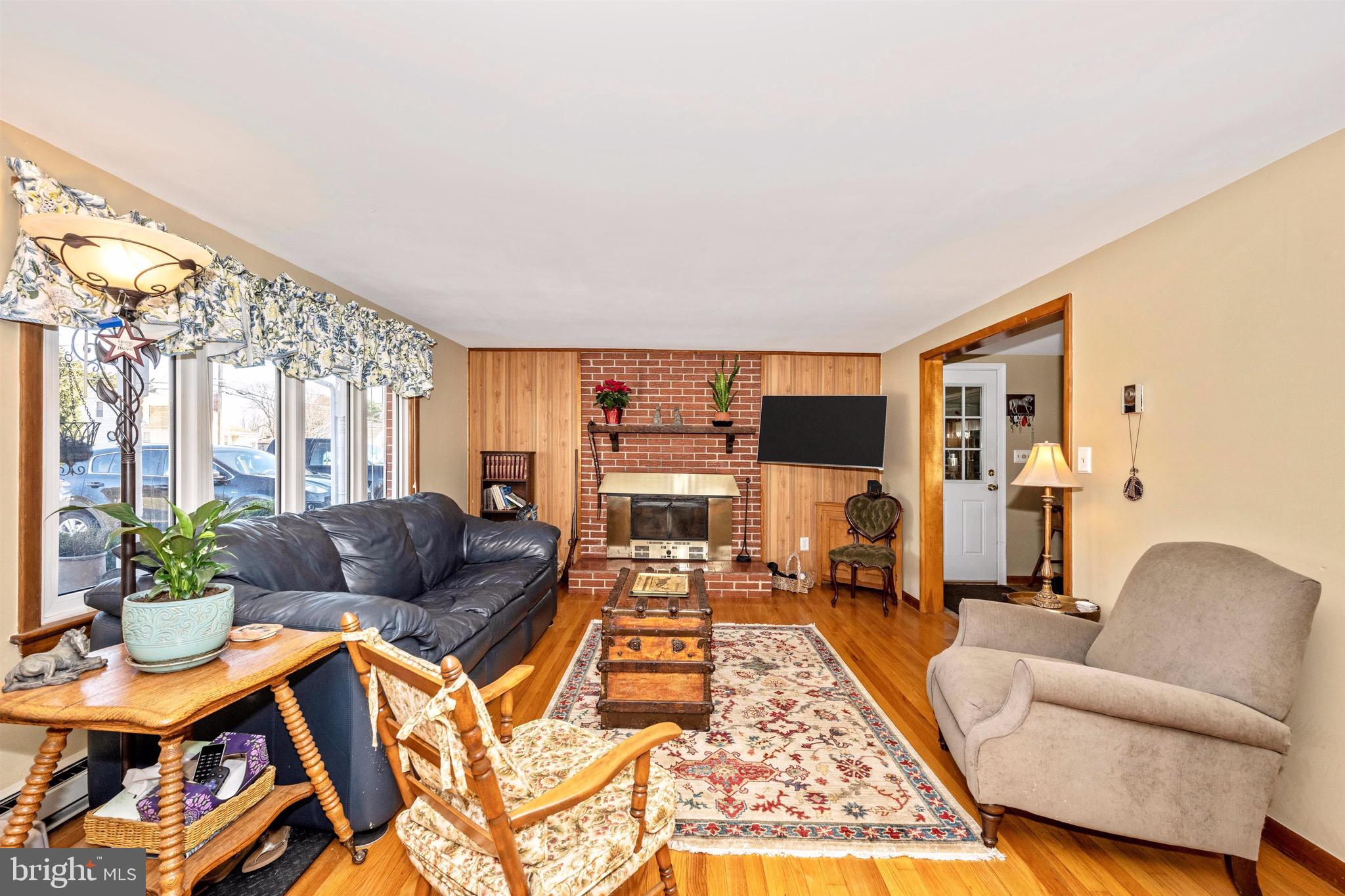 1735 Bollinger Road Westminster, MD 21157 - Photo 5 of 46 Gallery Image 5