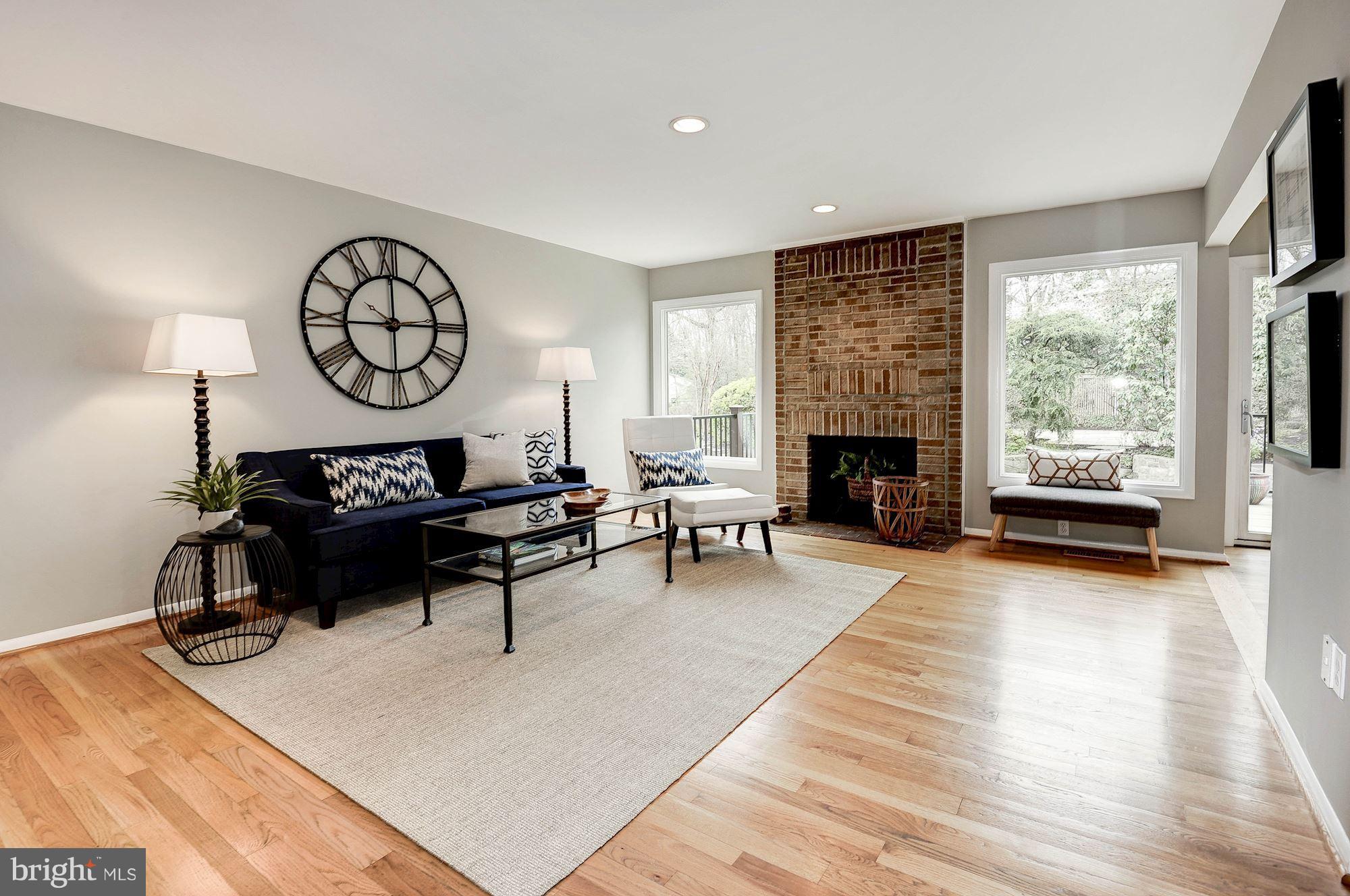 7327 Hooking Road McLean, VA 22101 - Photo 4 of 30 Family Room