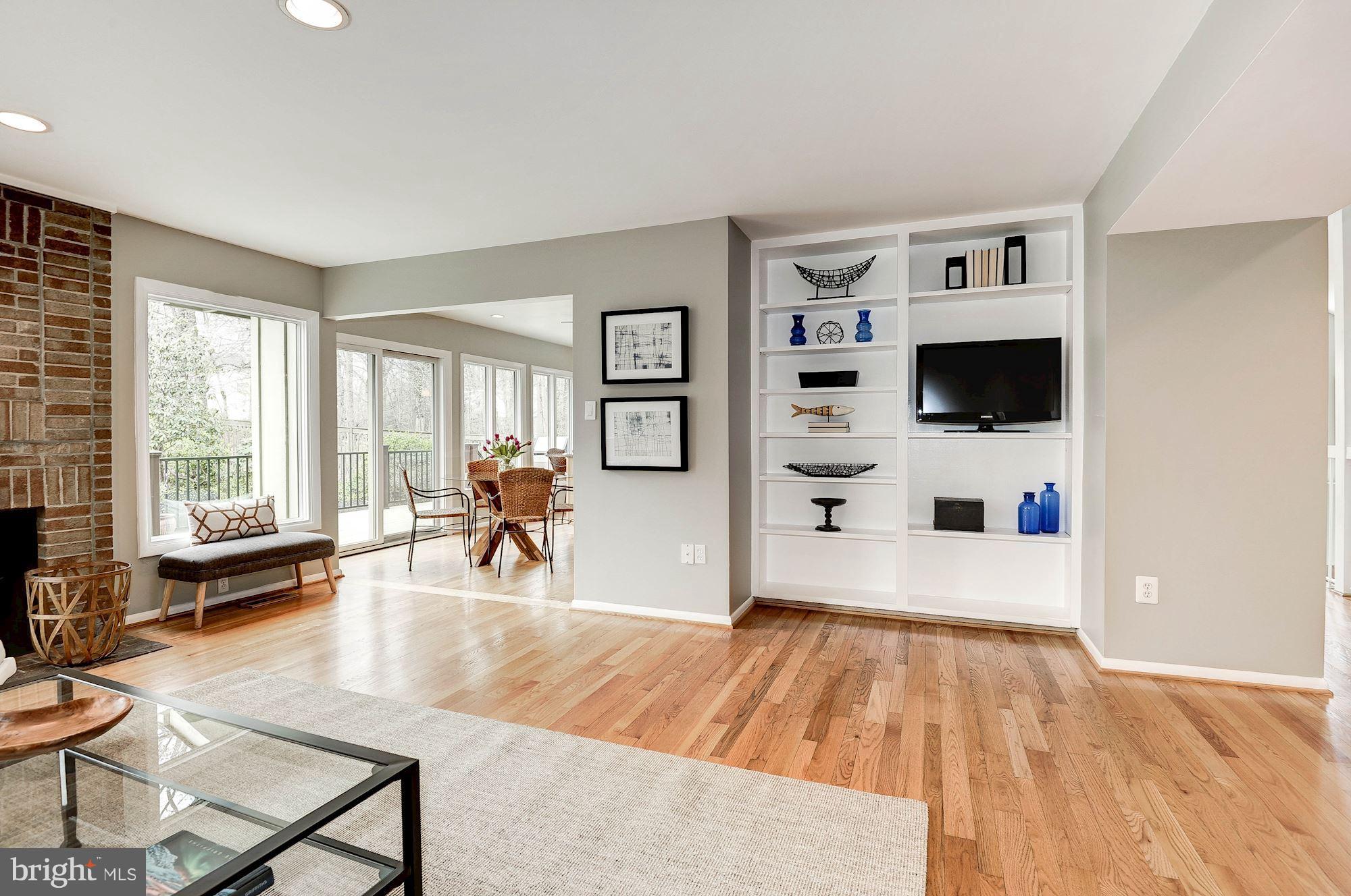 7327 Hooking Road McLean, VA 22101 - Photo 5 of 30 Family Room