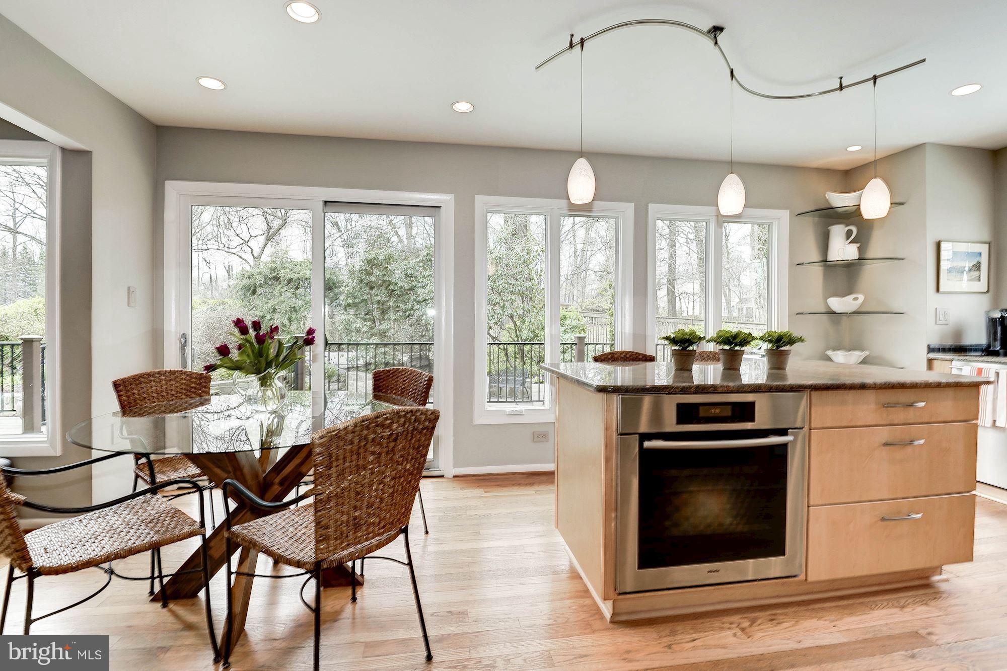 7327 Hooking Road McLean, VA 22101 - Photo 7 of 30 Kitchen