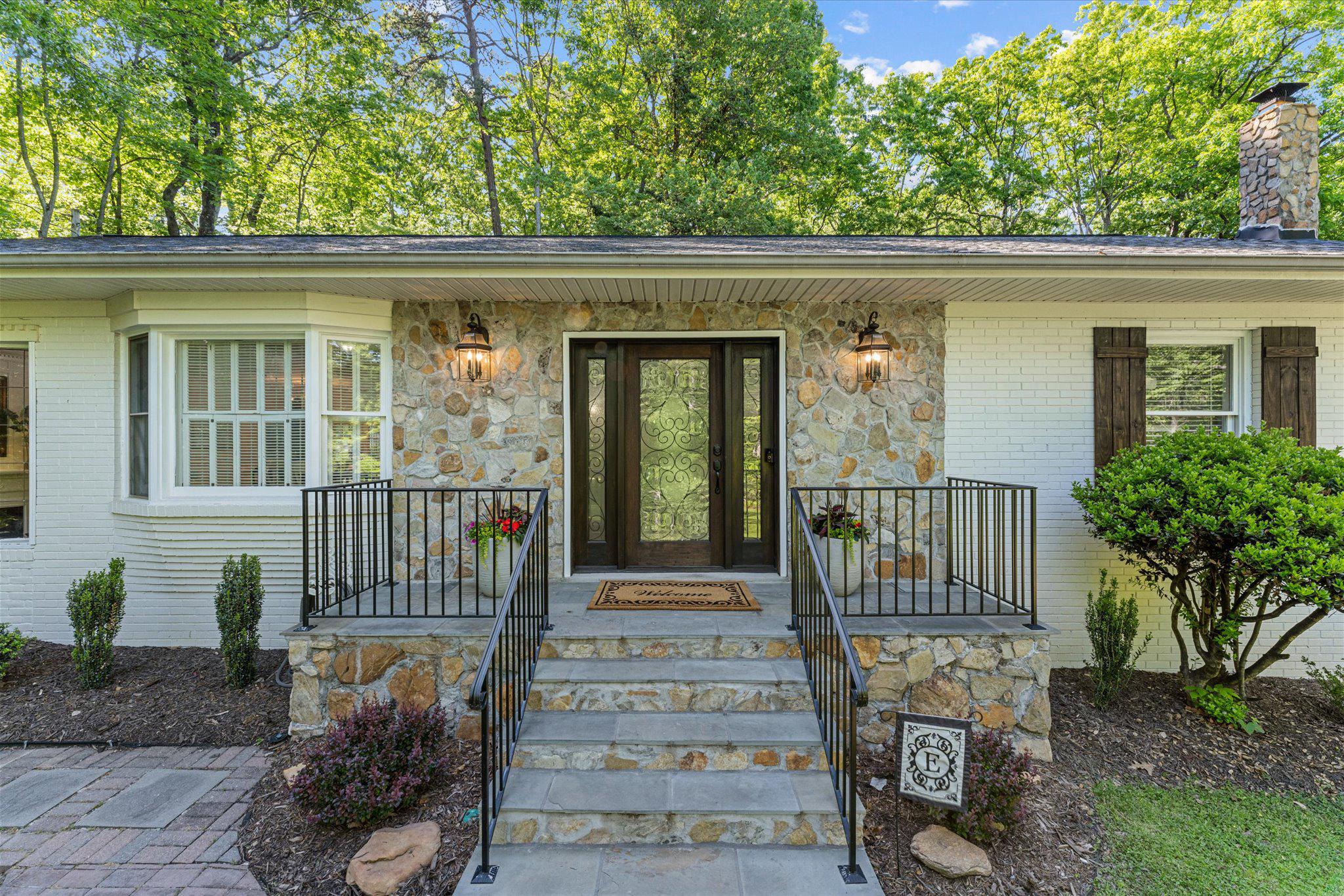 3800 Mountain Road Haymarket, VA 20169 - Photo 4 of 73 Main Level front door.