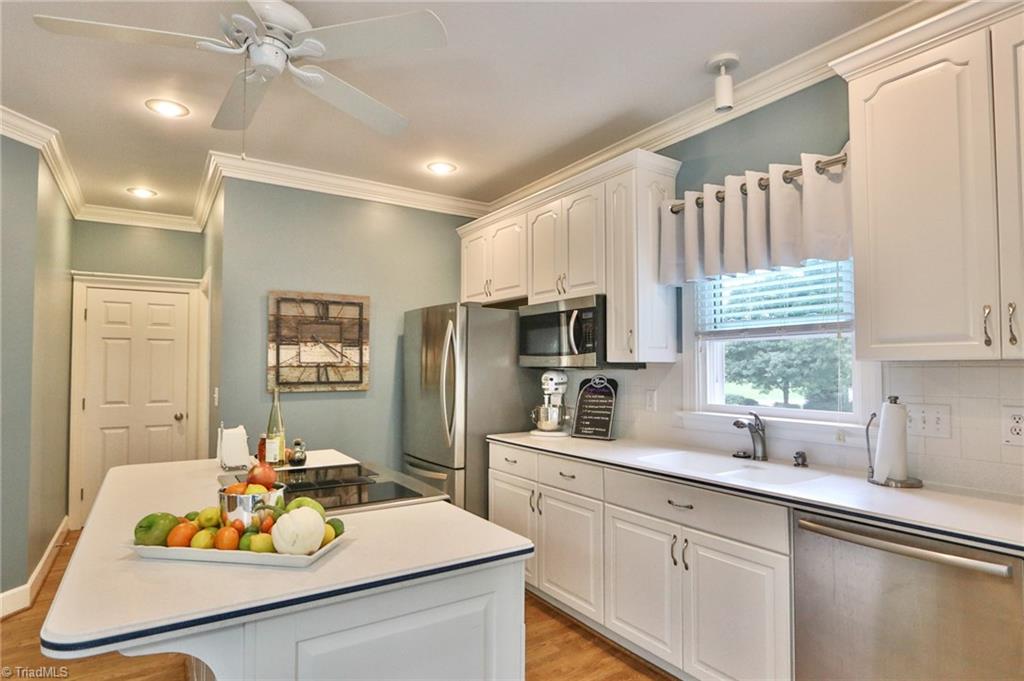 1732 Curraghmore Road Clemmons, NC 27012 - Photo 14 of 35 Gallery Image 14