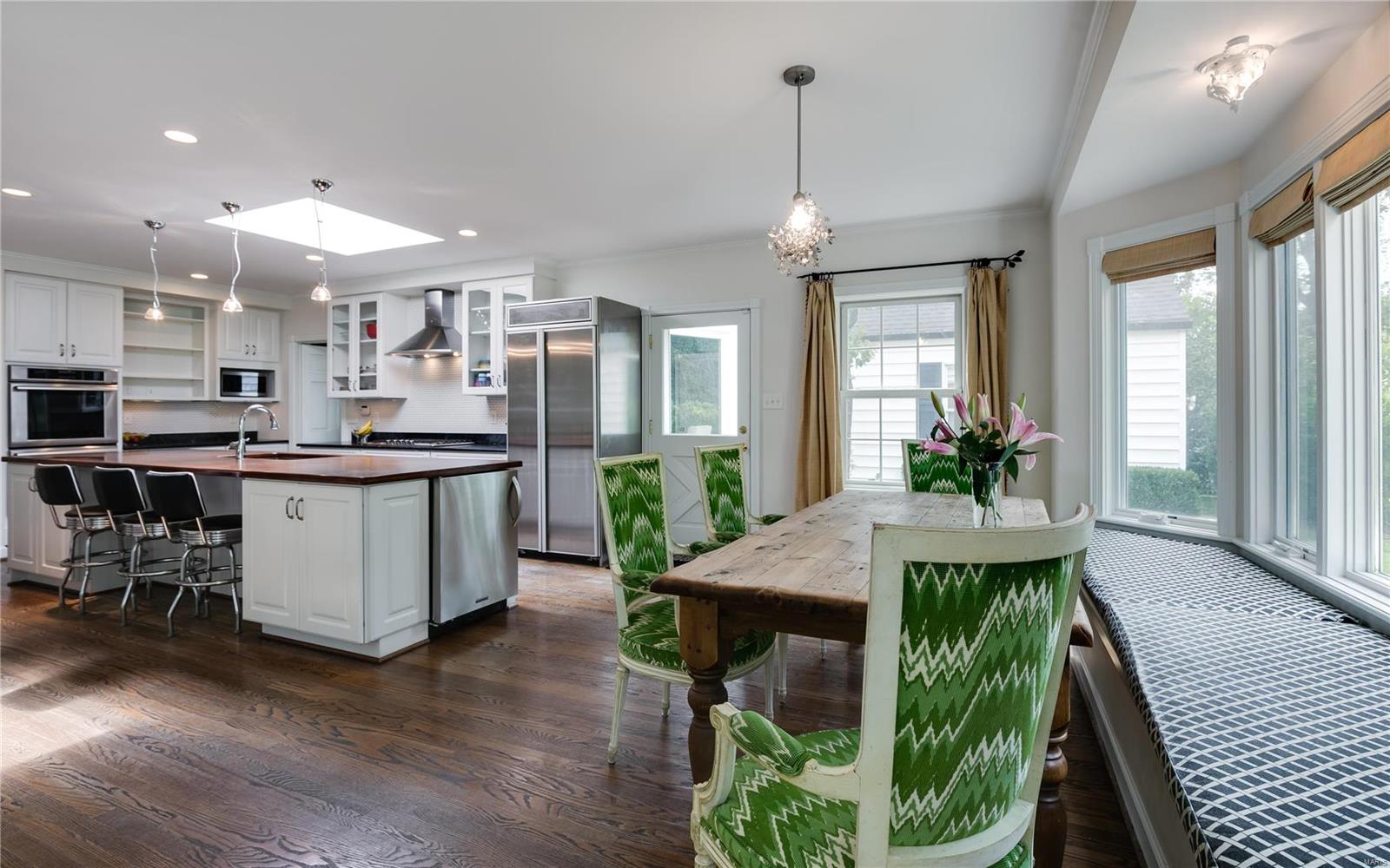 9043 Ladue Road St. Louis, MO 63124 - Photo 13 of 47