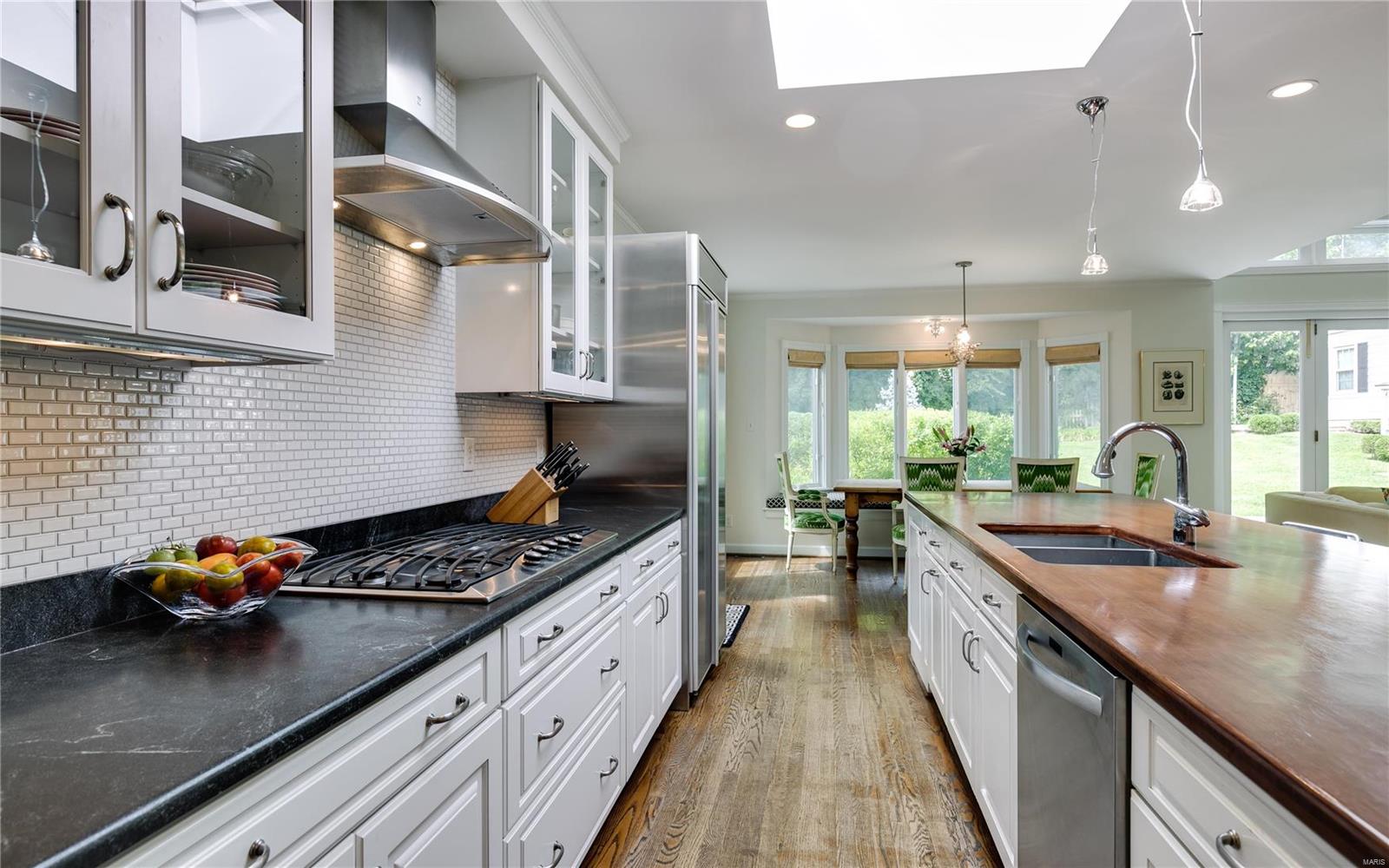 9043 Ladue Road St. Louis, MO 63124 - Photo 17 of 47