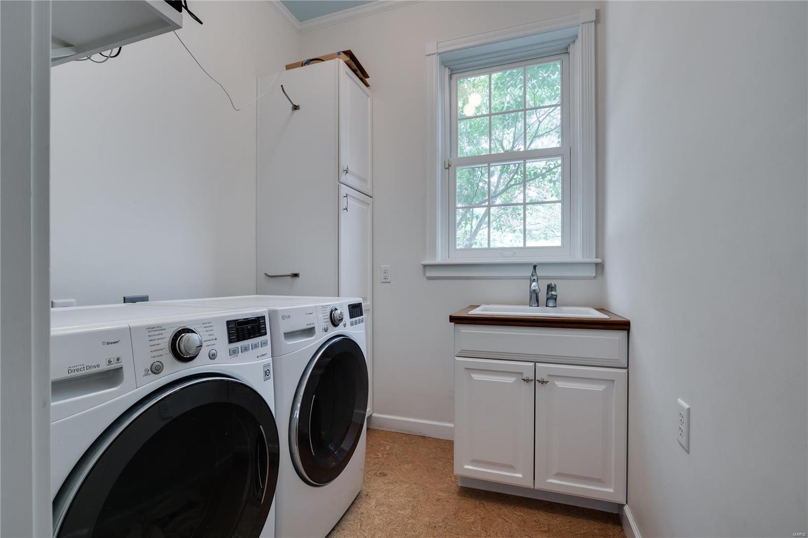 9043 Ladue Road St. Louis, MO 63124 - Photo 20 of 47