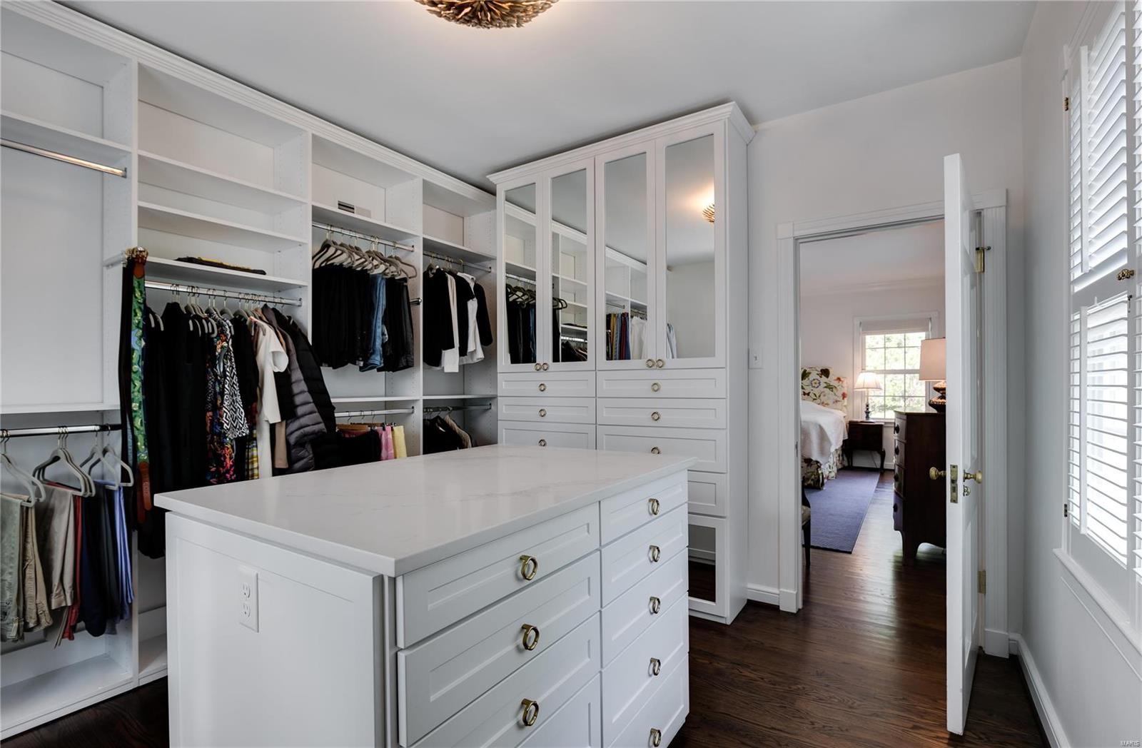 9043 Ladue Road St. Louis, MO 63124 - Photo 28 of 47