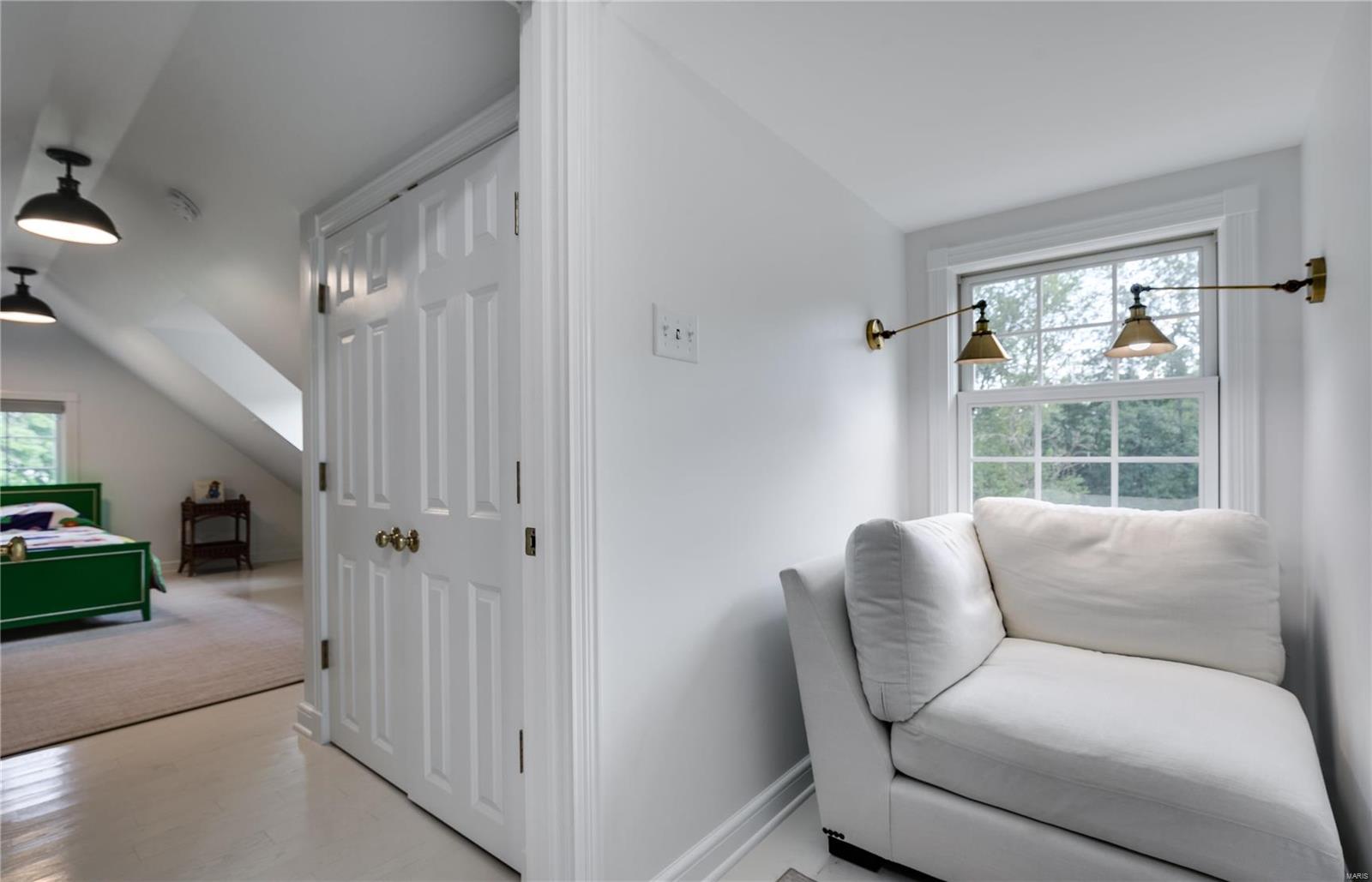 9043 Ladue Road St. Louis, MO 63124 - Photo 38 of 47