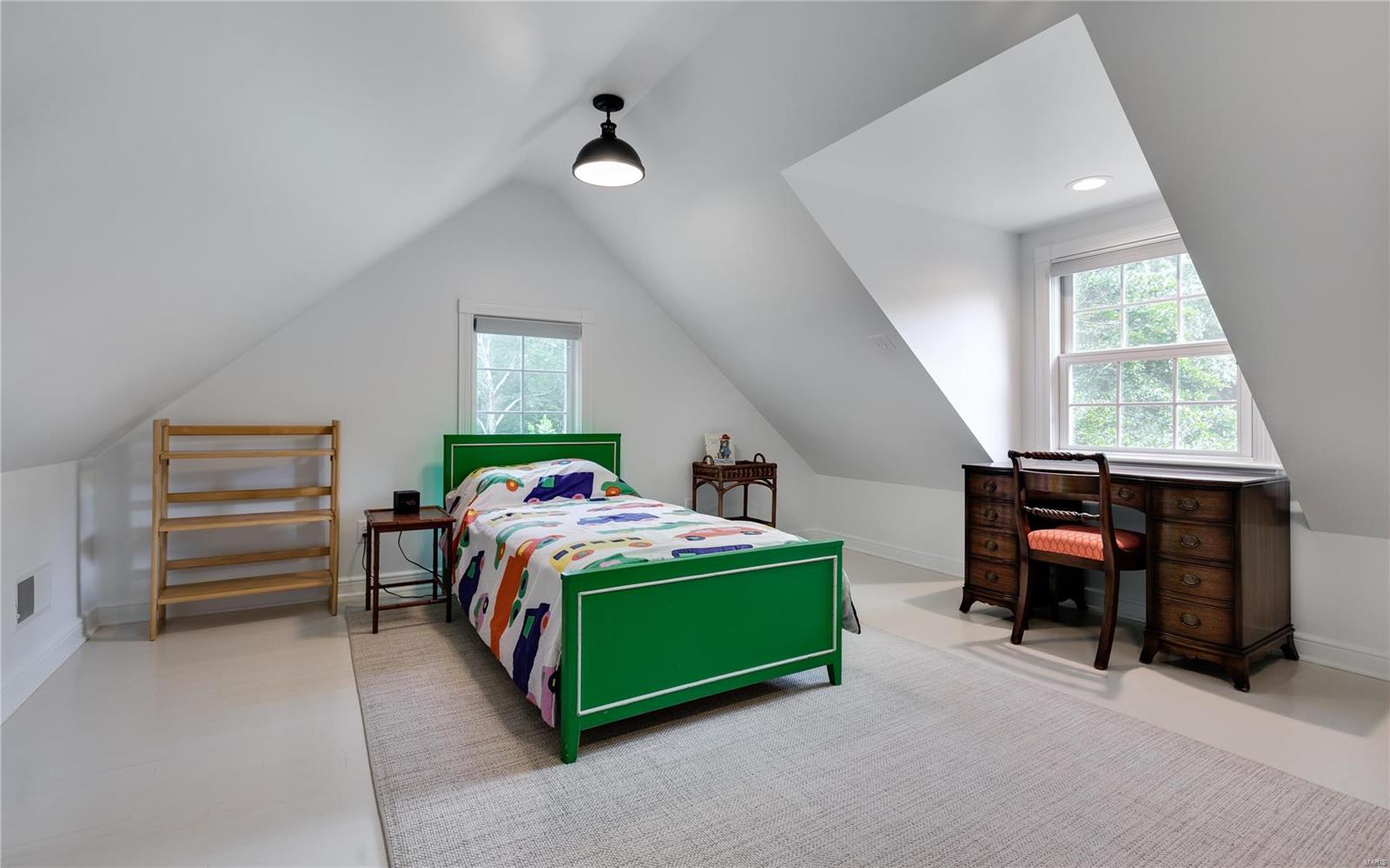 9043 Ladue Road St. Louis, MO 63124 - Photo 42 of 47