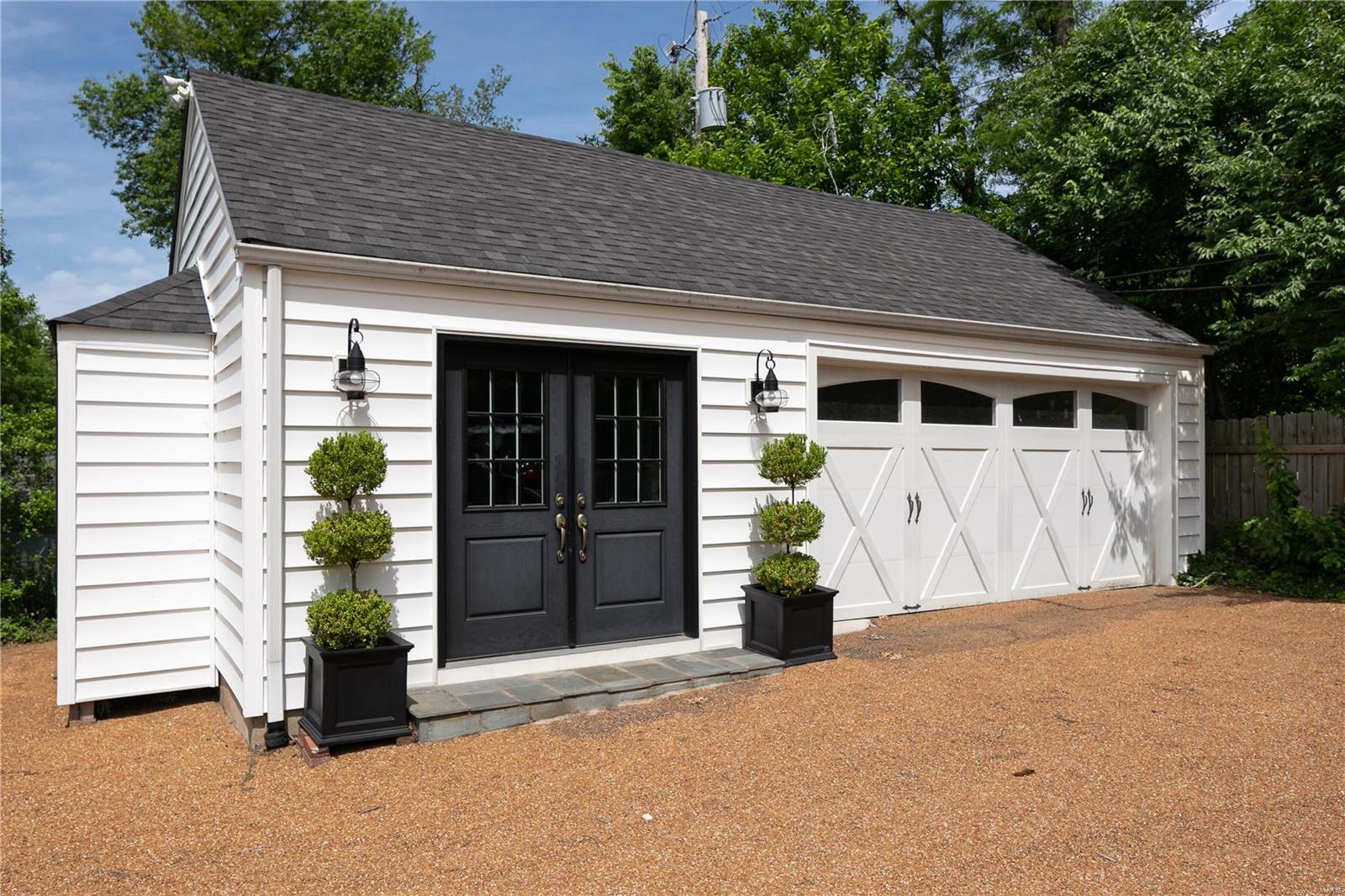 9043 Ladue Road St. Louis, MO 63124 - Photo 7 of 47