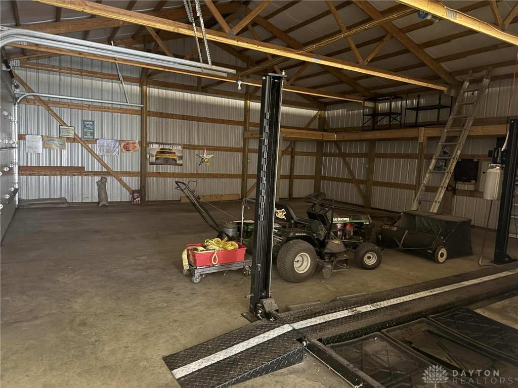 9677 North Country Club Road Piqua, OH 45356 - Photo 32 of 36 Gallery Image 32