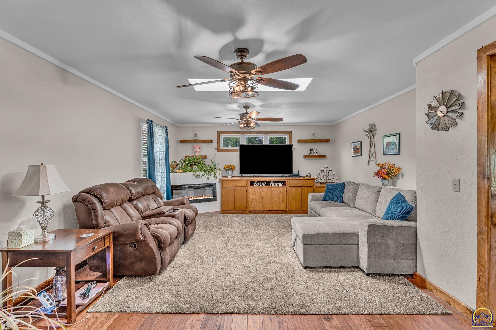 4832 Northeast Kincaid Road Topeka, KS 66617 - Photo 11 of 63