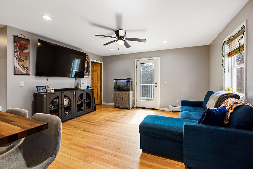 414 Litchfield Road Farmingdale, ME 04344 - Photo 11 of 27 Living Room
