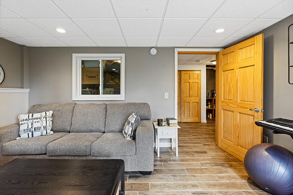 414 Litchfield Road Farmingdale, ME 04344 - Photo 22 of 27 Family Room