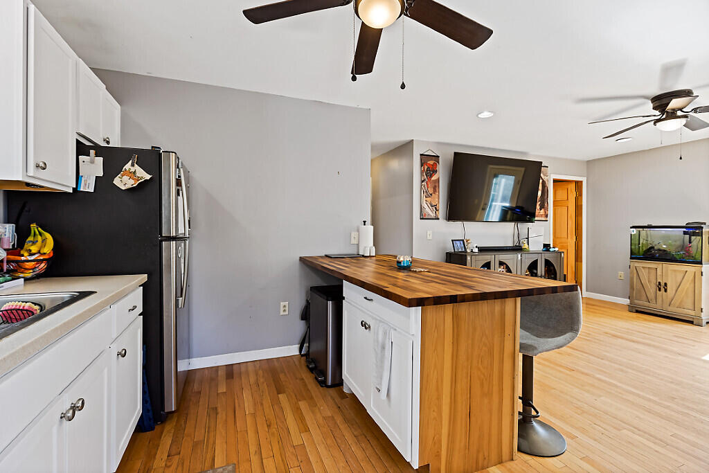 414 Litchfield Road Farmingdale, ME 04344 - Photo 6 of 27 Kitchen