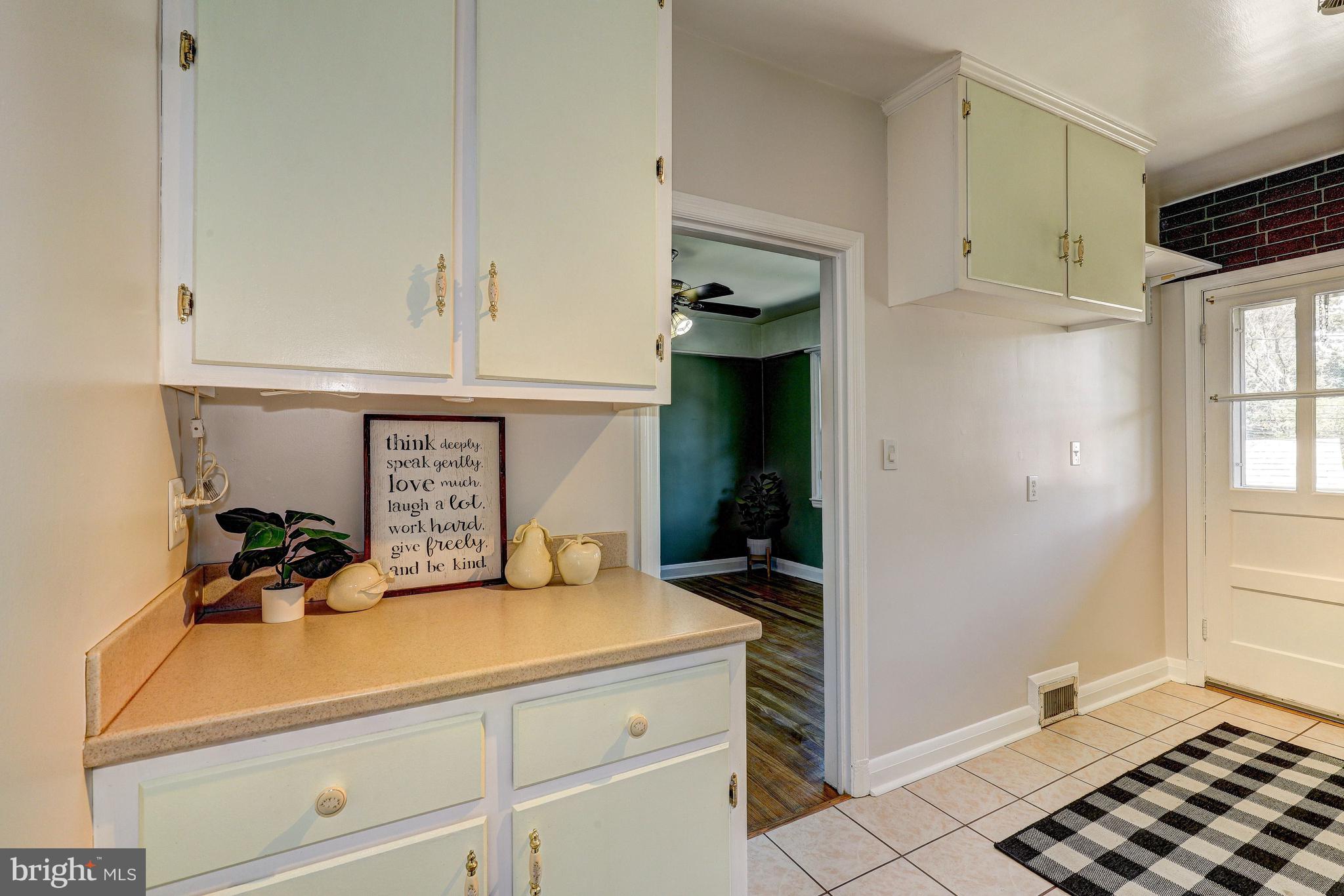 6336 Frederick Road Catonsville, MD 21228 - Photo 12 of 40 Eat-in Kitchen