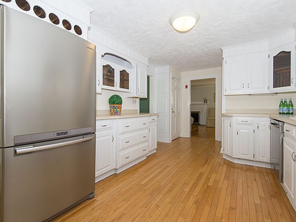 106 Concord Road Wayland, MA 01778 - Photo 7 of 23