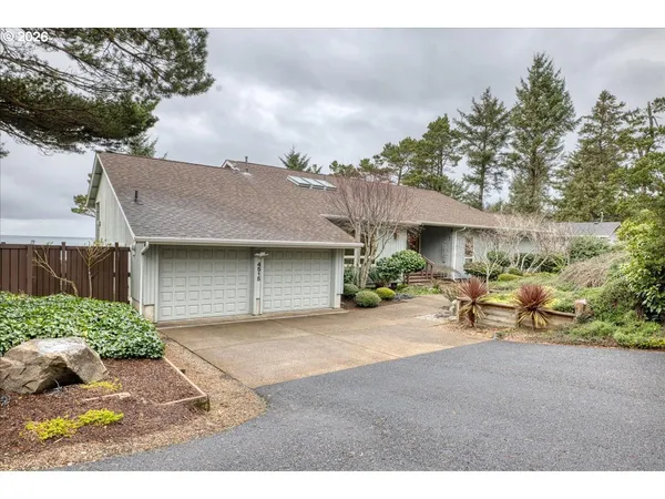 $1,297,000 | 4515 North Coast Highway, Newport, OR 97365