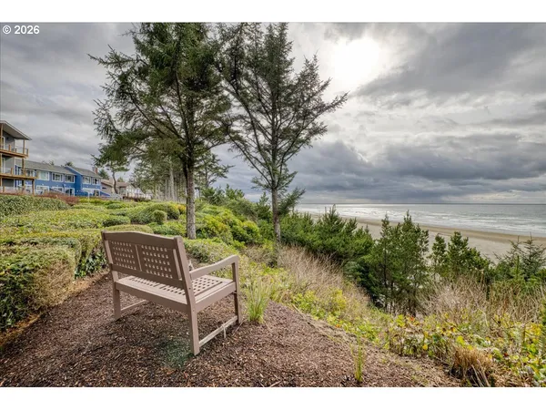 $1,297,000 | 4515 North Coast Highway, Newport, OR 97365